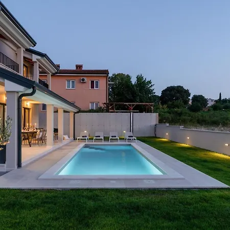 Sophia Villa *